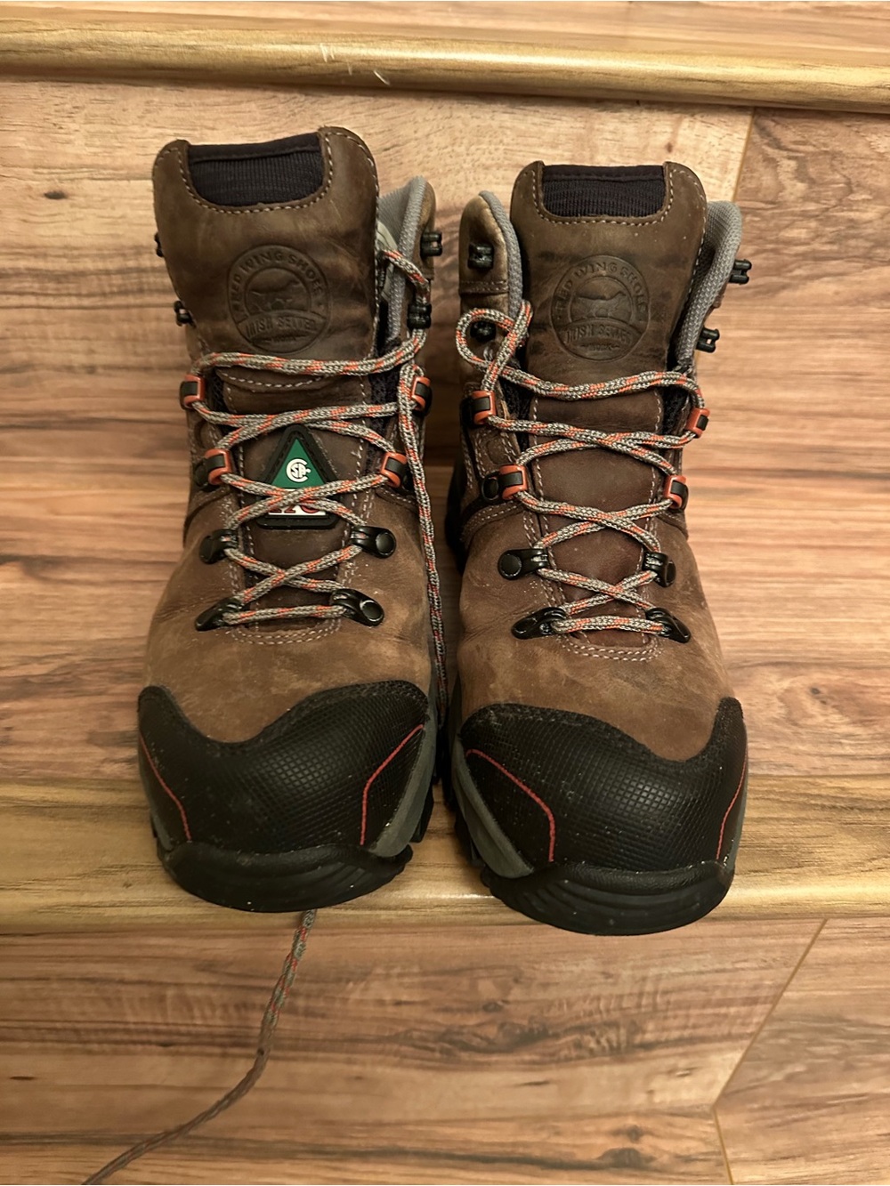 Women’s red wing Irish setter steel toe boots barely worn 7.5